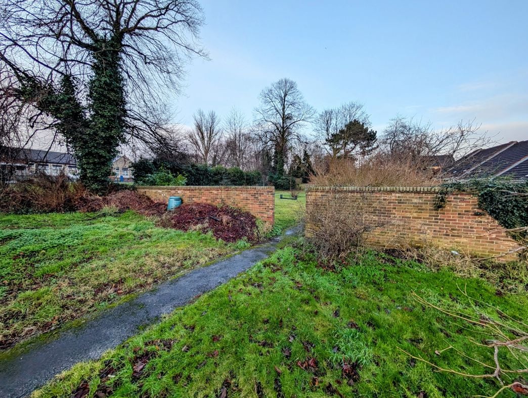 Property image 2 of 11