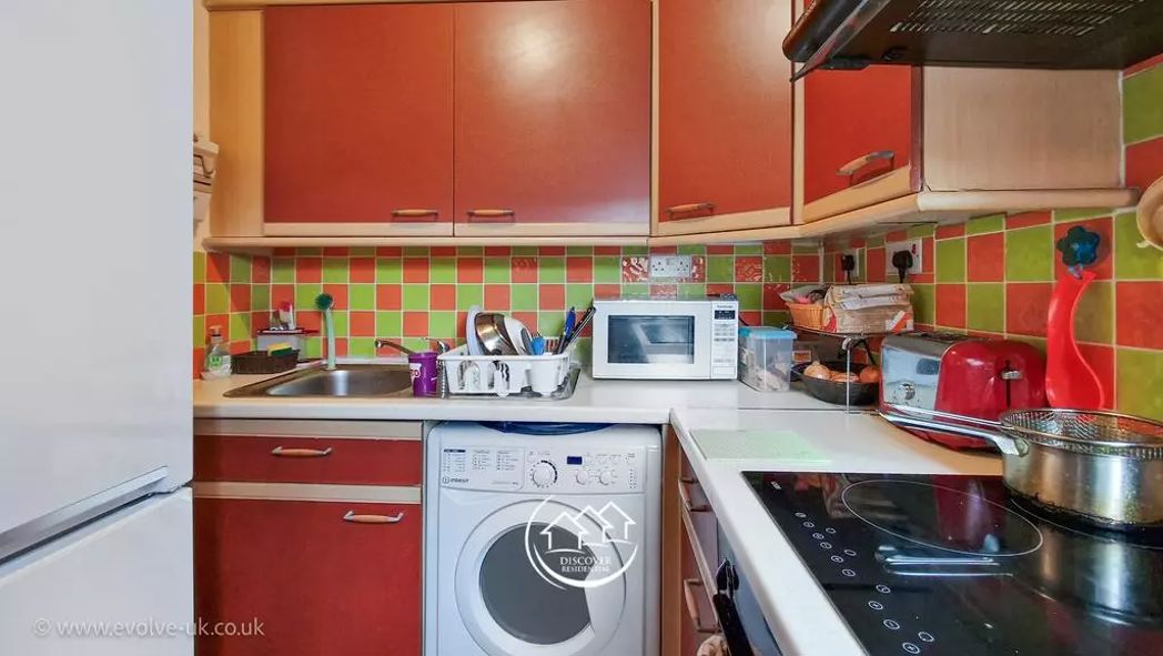 Property image 8 of 11