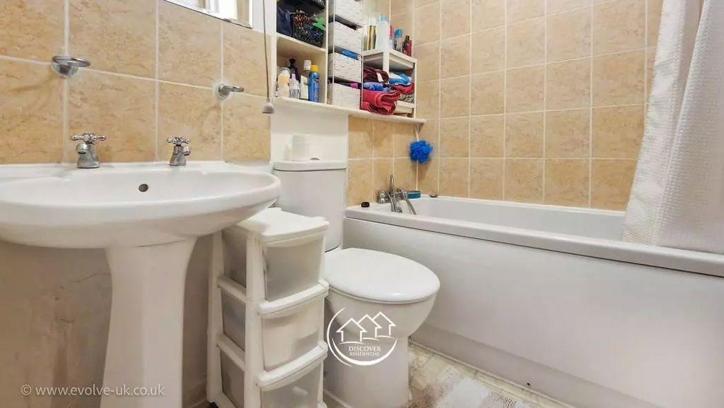 Property image 10 of 11
