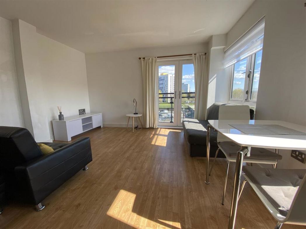 Property image 4 of 9
