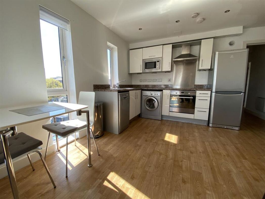 Property image 6 of 9