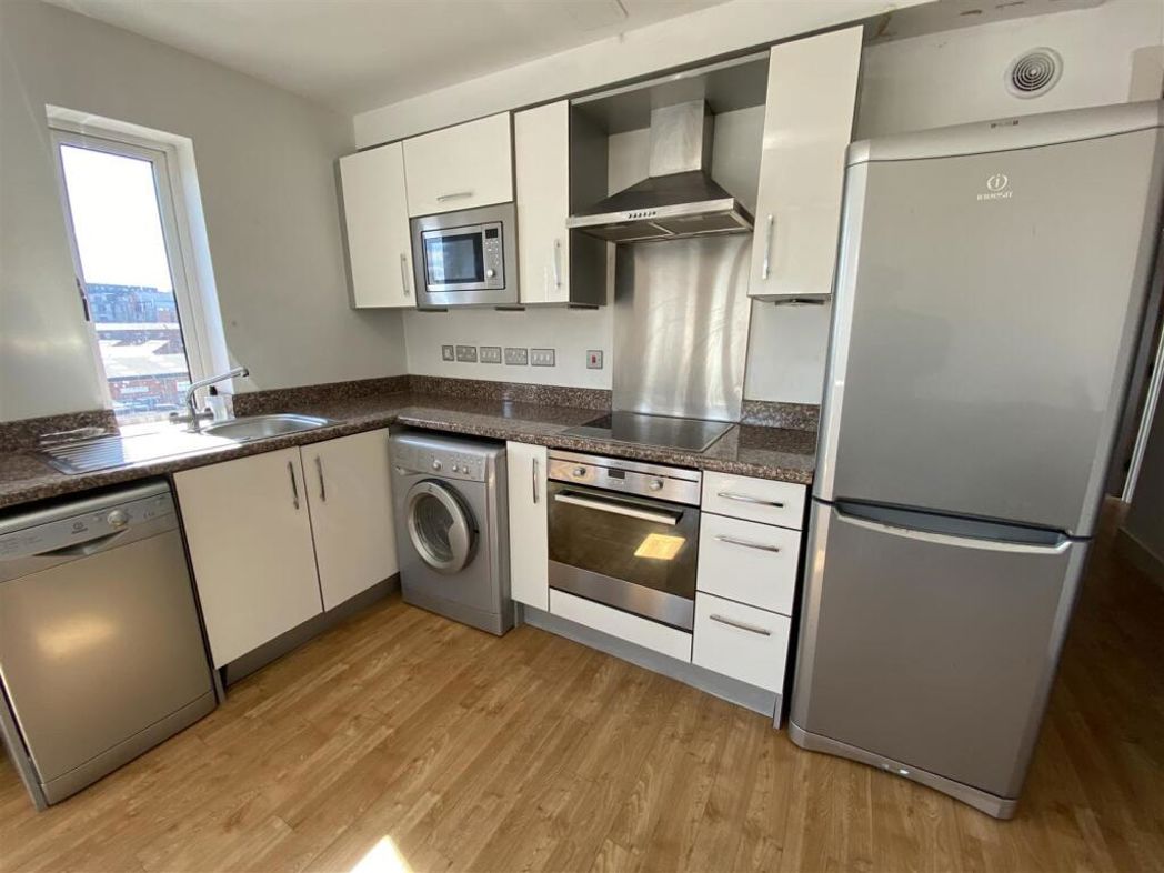 Property image 3 of 9