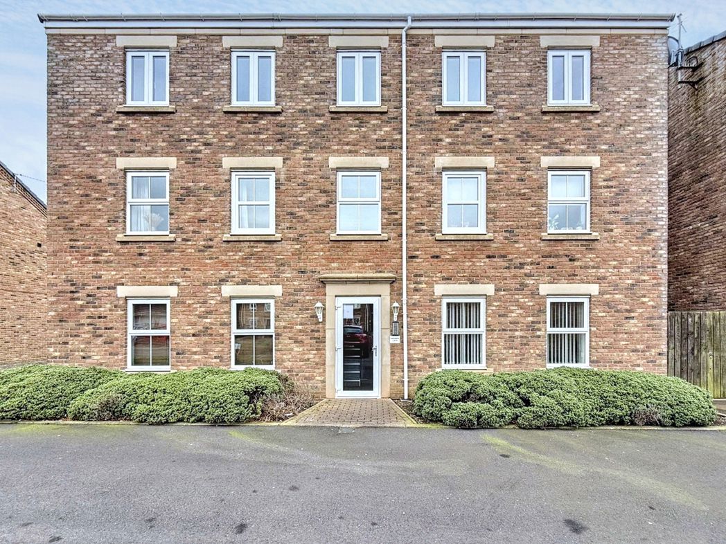 Property image 1 of 12