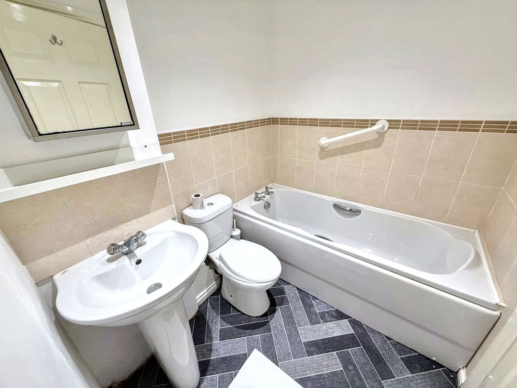 Property image 10 of 12