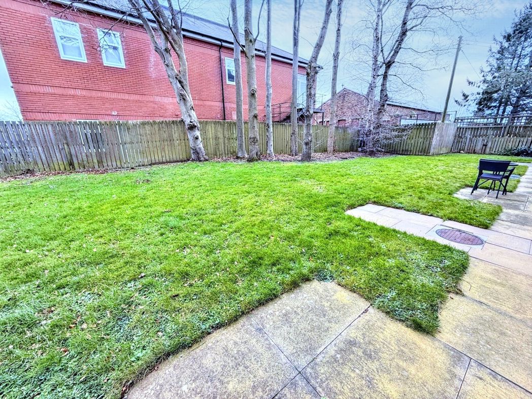 Property image 11 of 12
