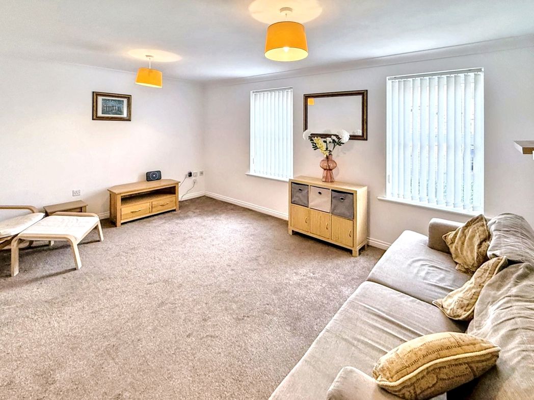 Property image 3 of 12