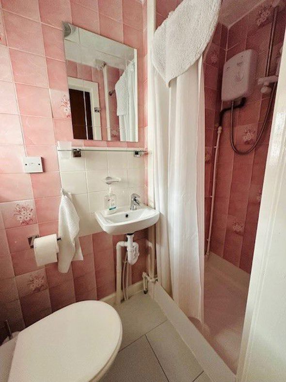 Property image 6 of 48