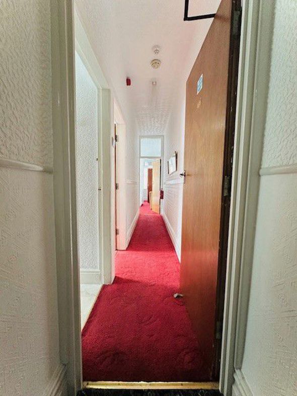 Property image 25 of 48