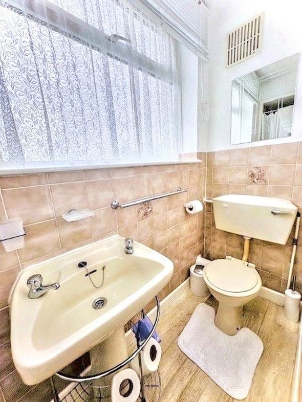 Property image 26 of 48