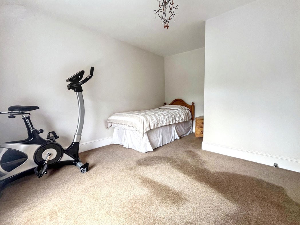 Property image 10 of 15