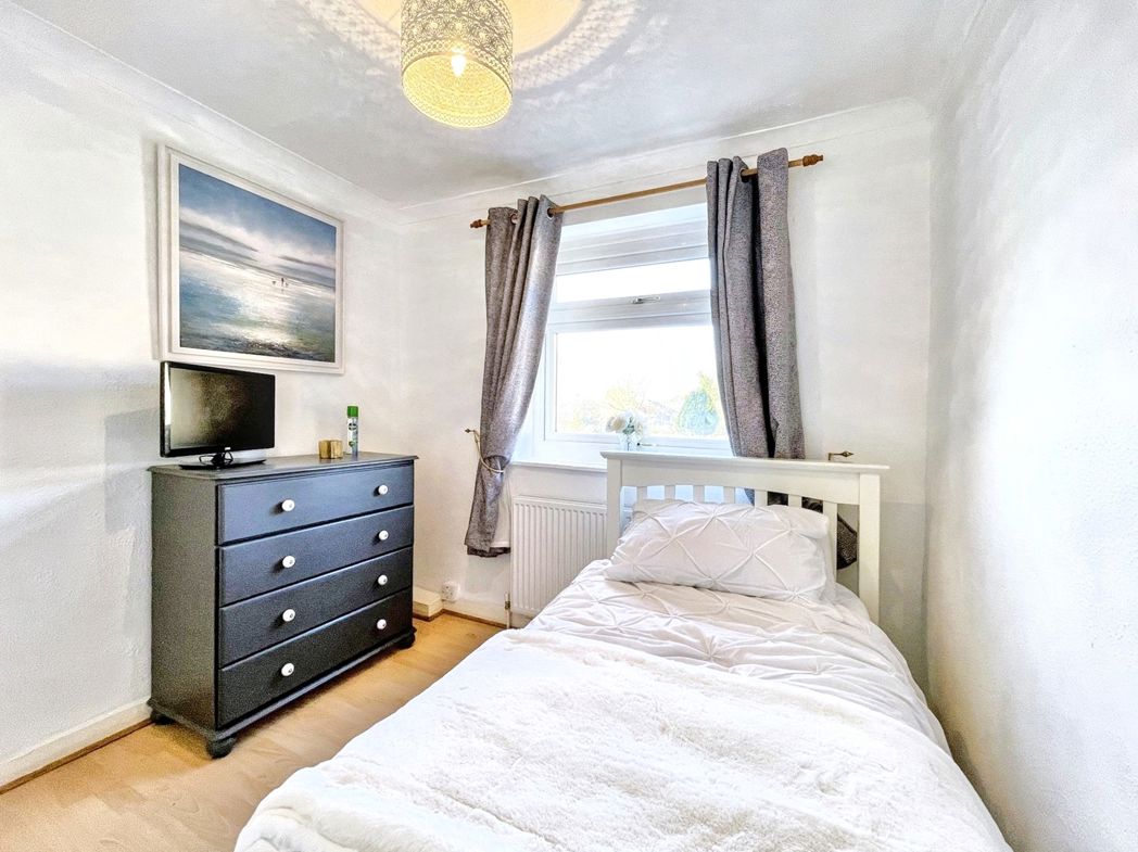 Property image 12 of 25