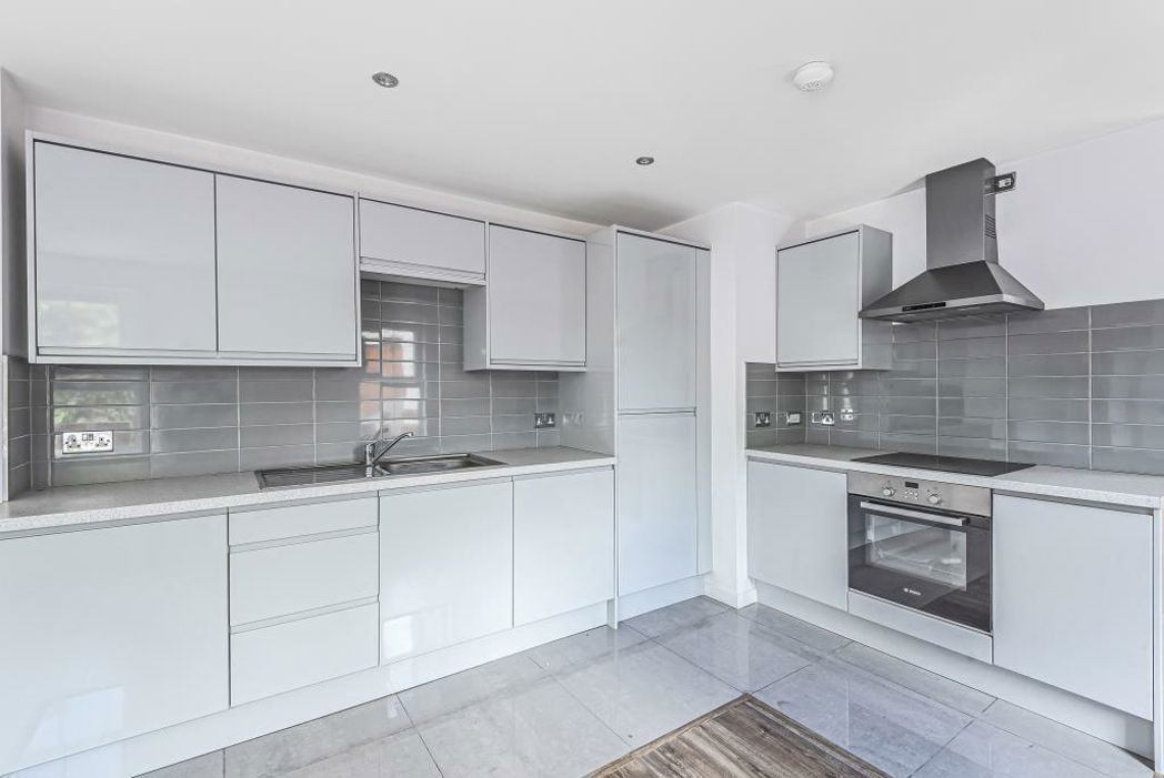 Property image 2 of 9