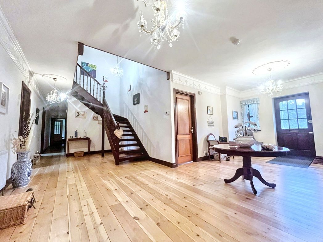 Property image 3 of 43