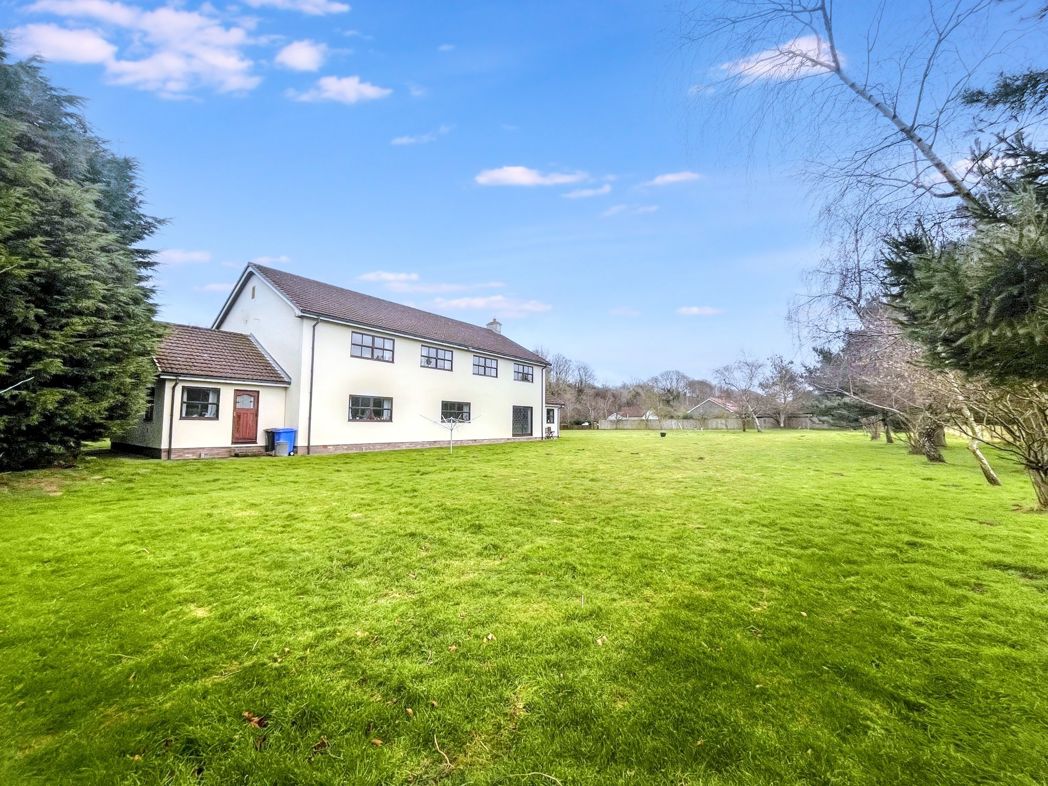 Property image 26 of 43