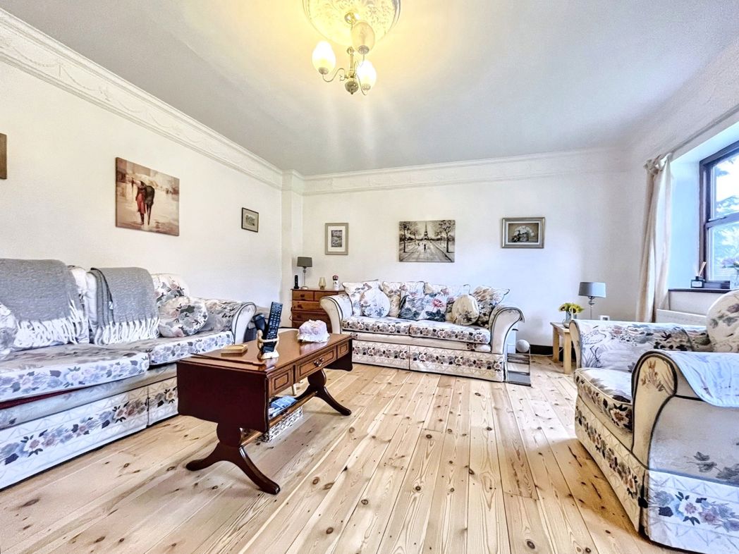 Property image 7 of 43