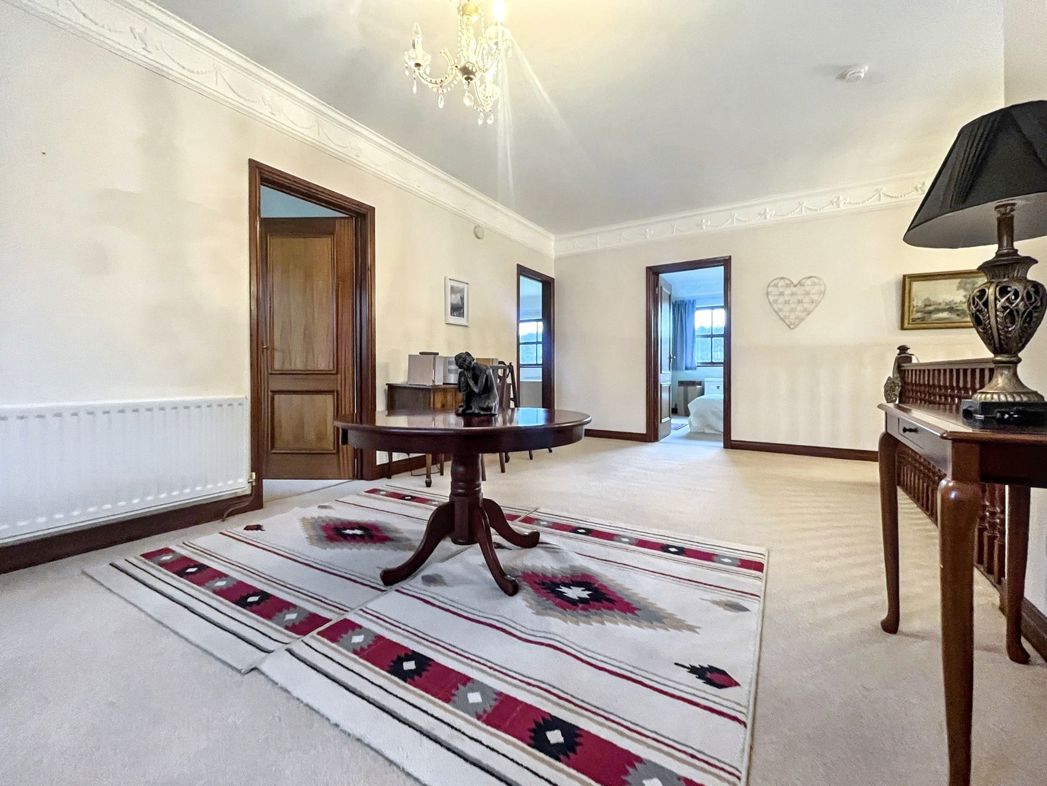 Property image 17 of 43