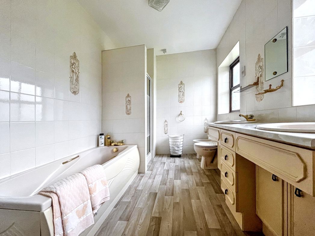 Property image 18 of 43