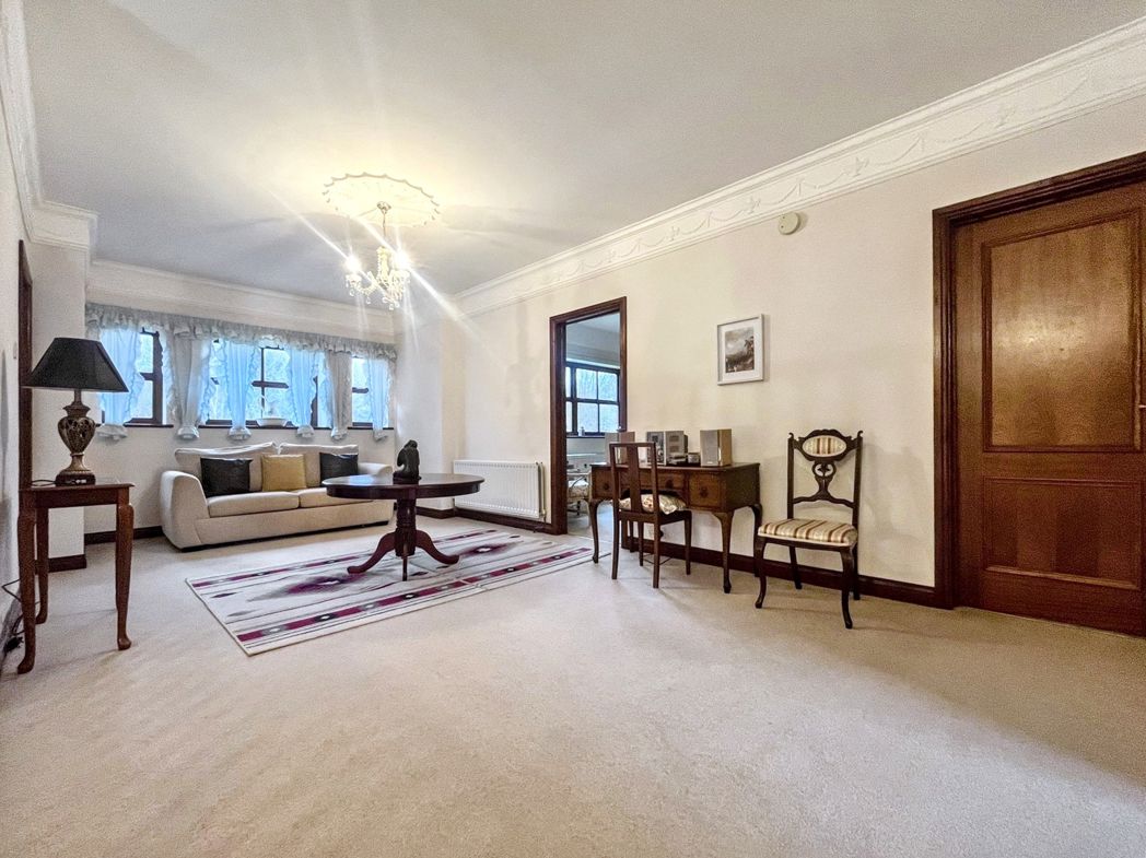Property image 16 of 43