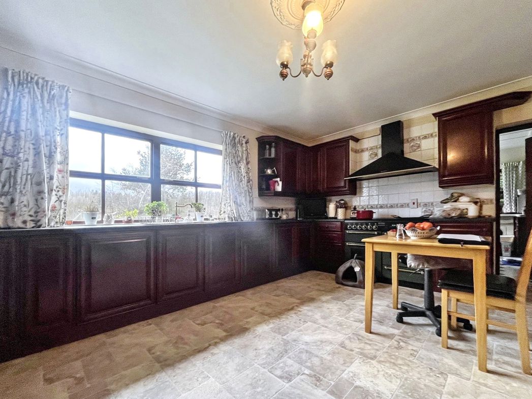 Property image 13 of 43