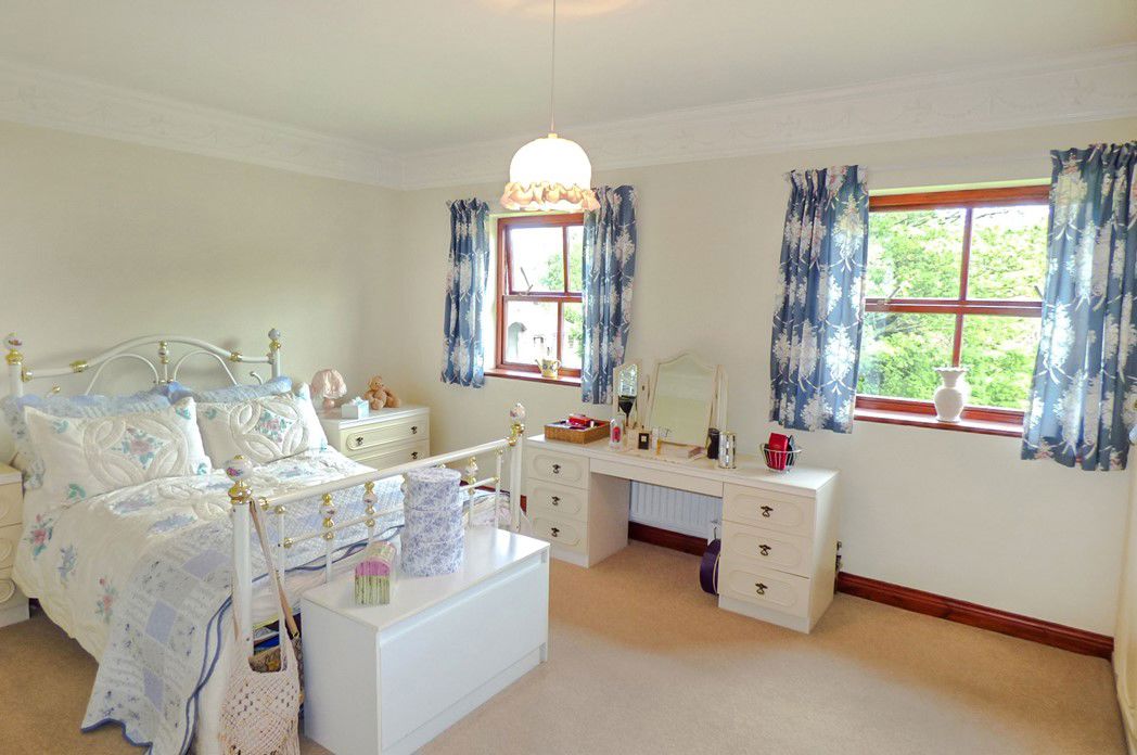 Property image 23 of 43