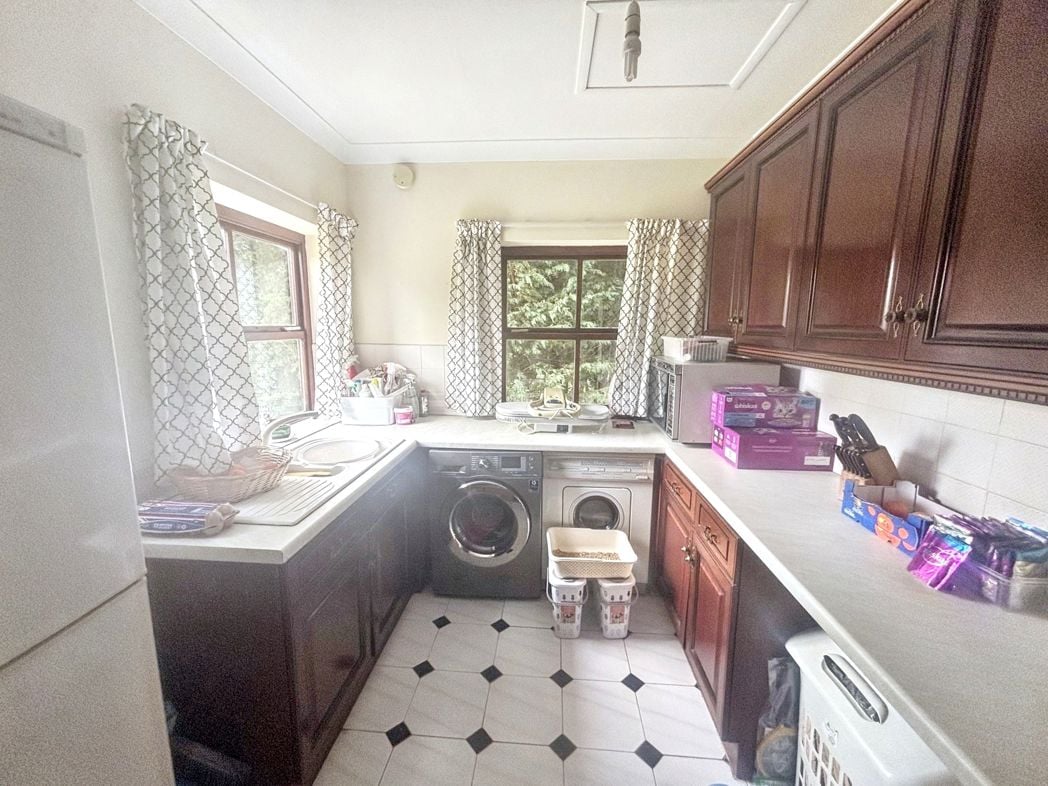 Property image 15 of 43