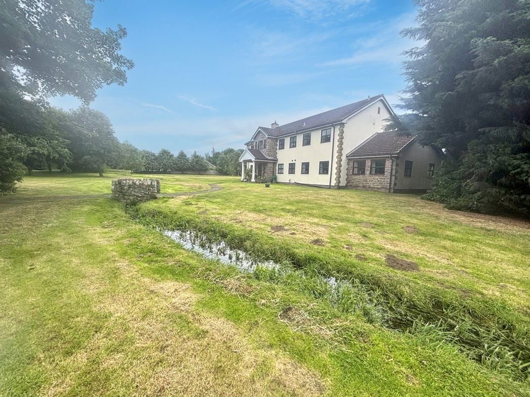 Property image 33 of 43
