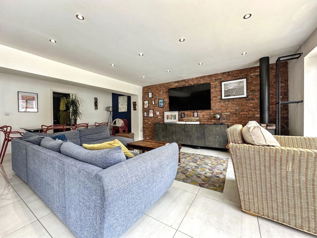 Property image 2 of 22