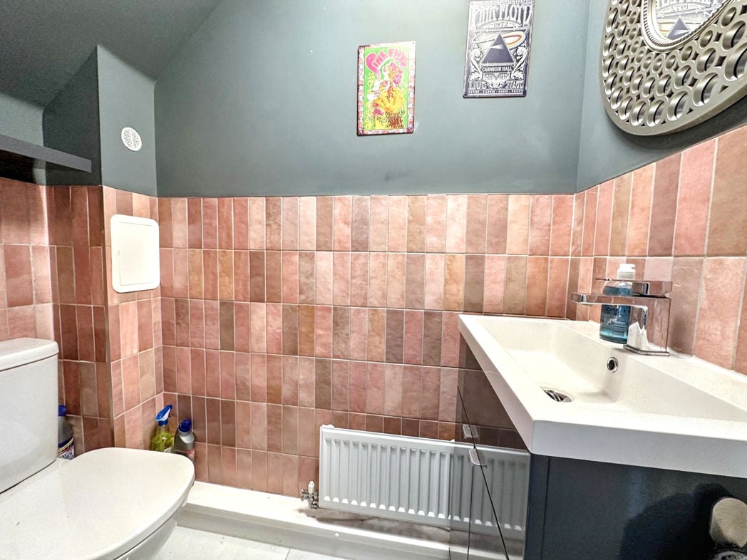 Property image 8 of 22