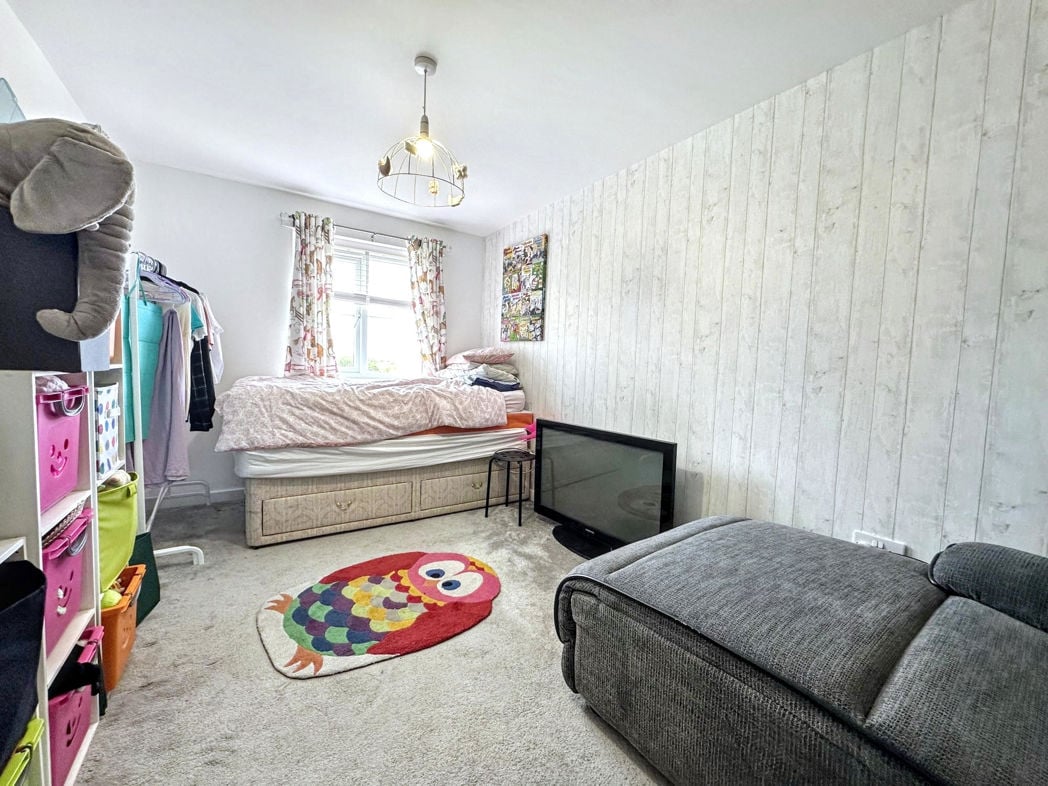 Property image 13 of 22