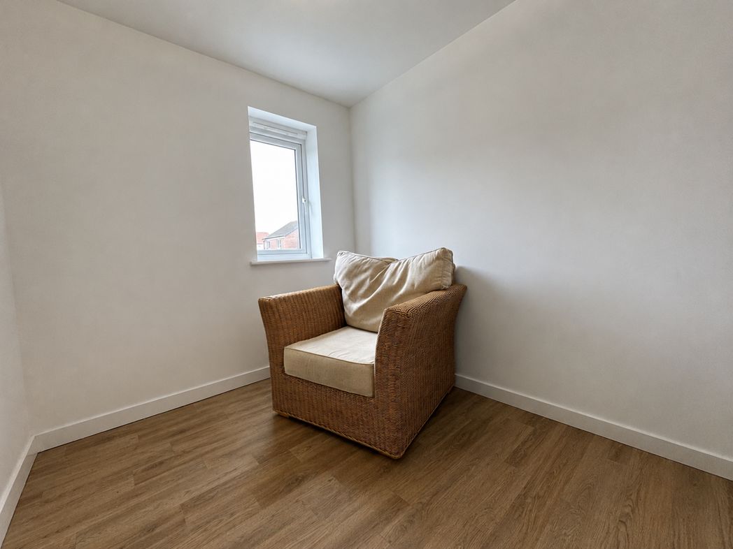 Property image 16 of 22