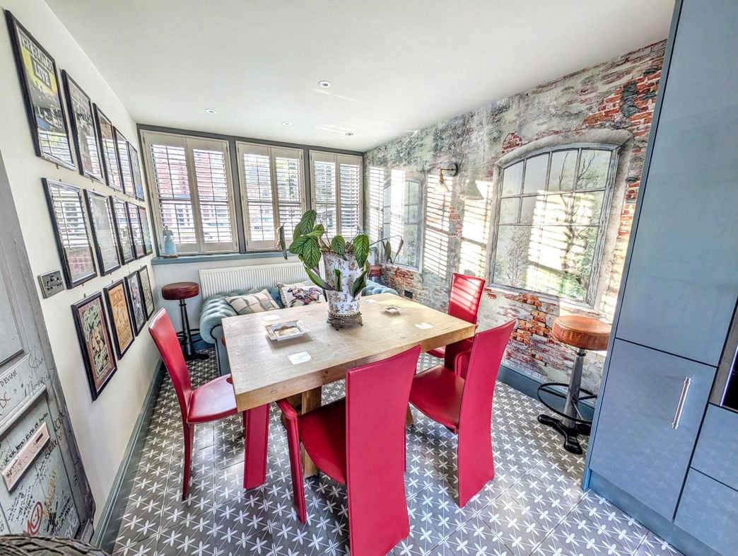 Property image 11 of 26