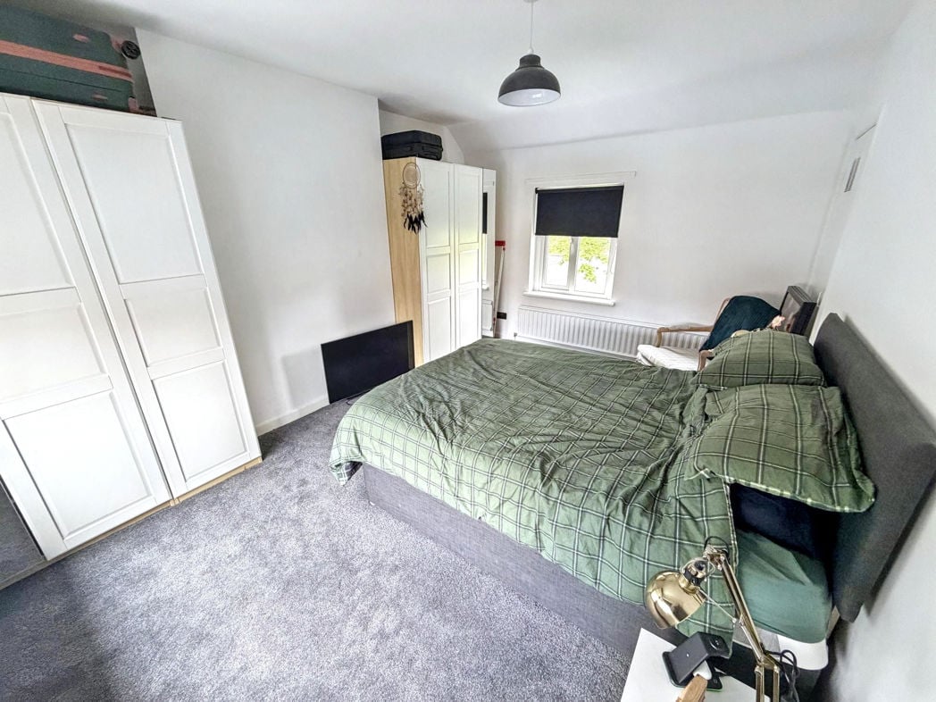 Property image 11 of 15