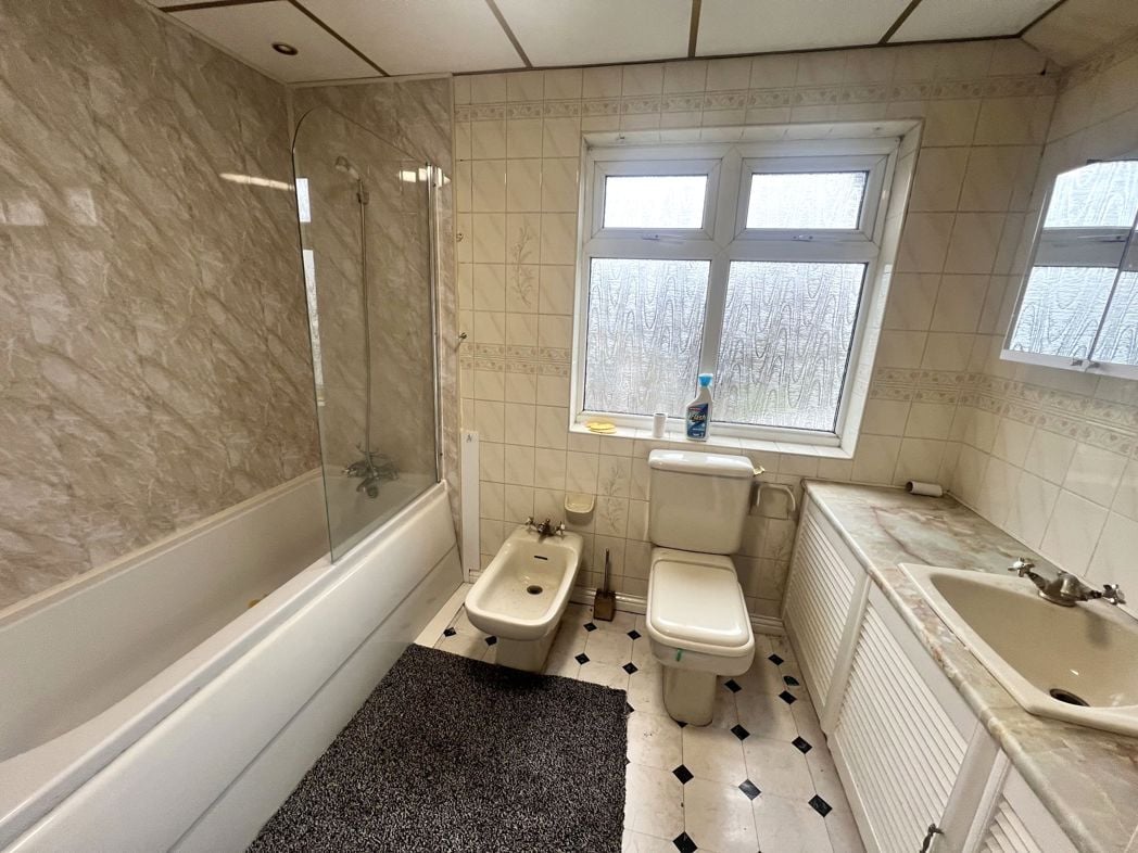 Property image 5 of 7