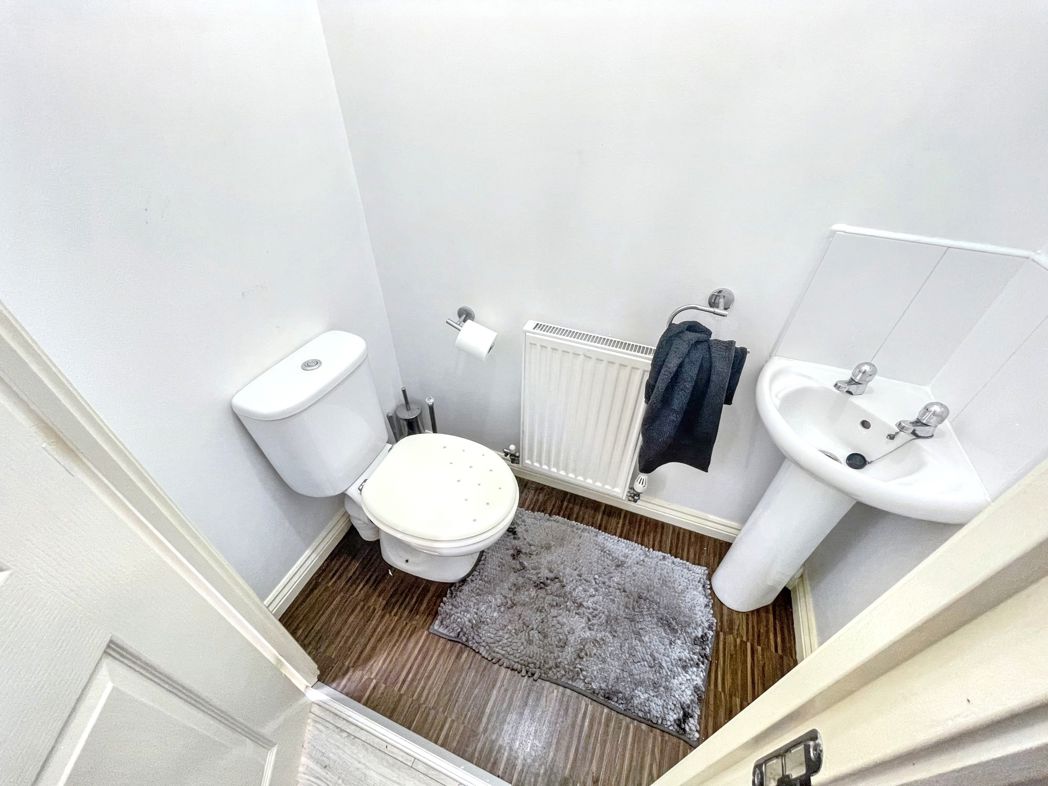Property image 6 of 9