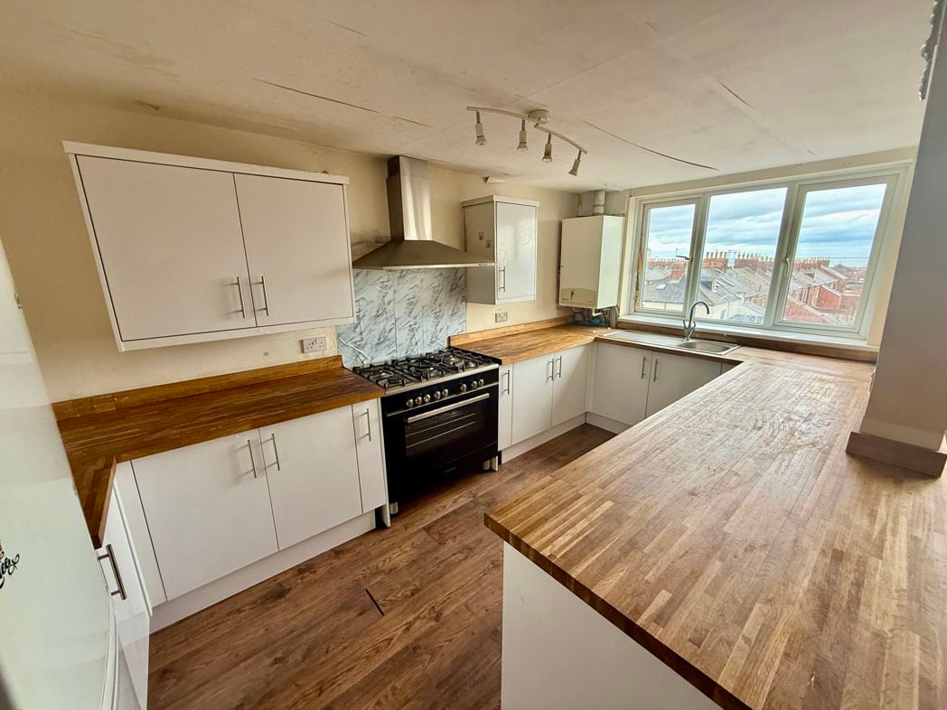 Property image 4 of 15