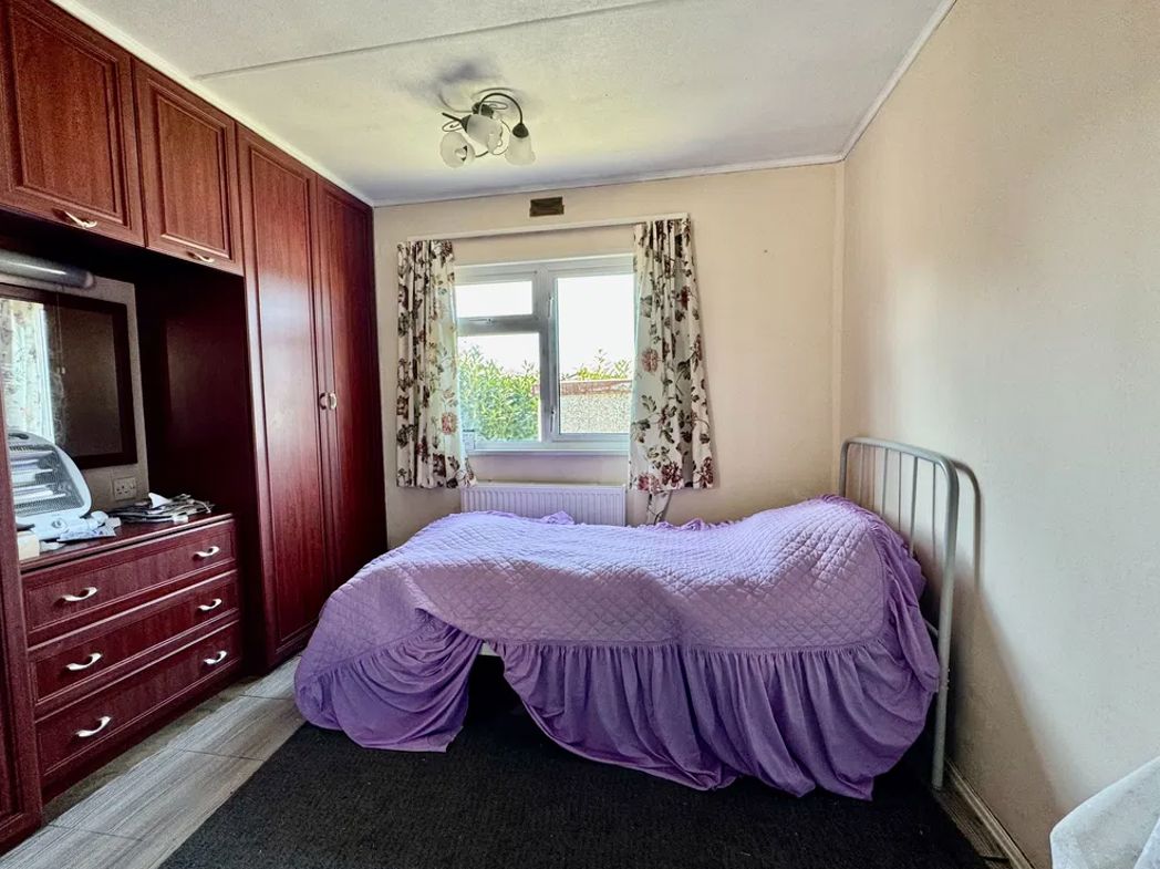 Property image 5 of 9