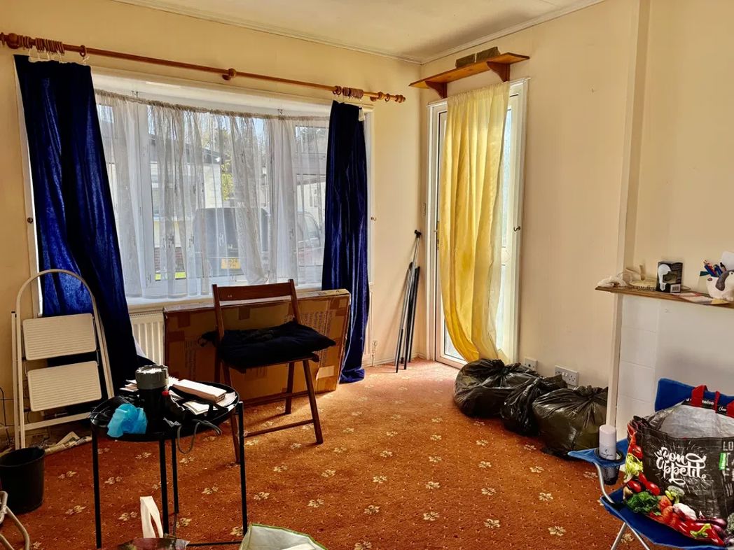 Property image 2 of 9