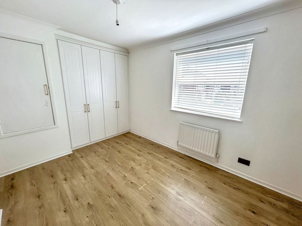Property image 4 of 12