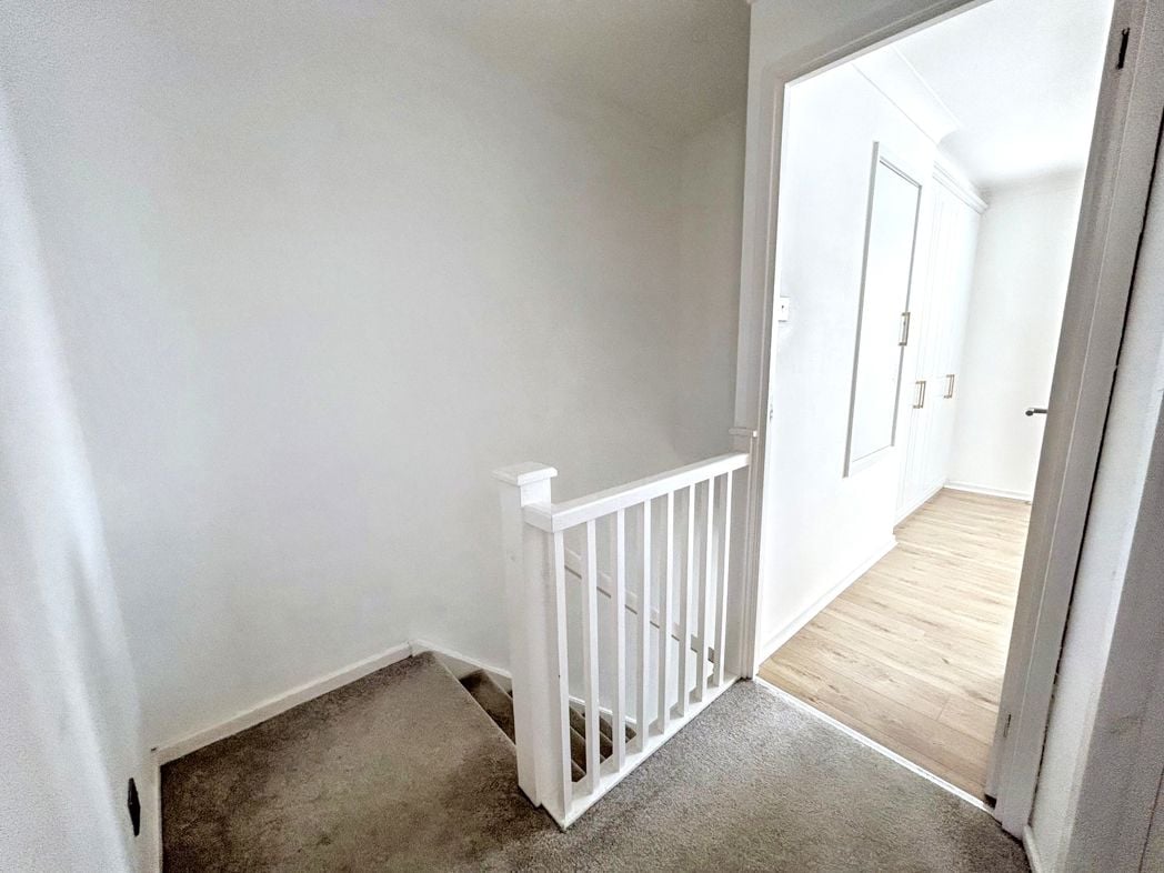 Property image 5 of 12