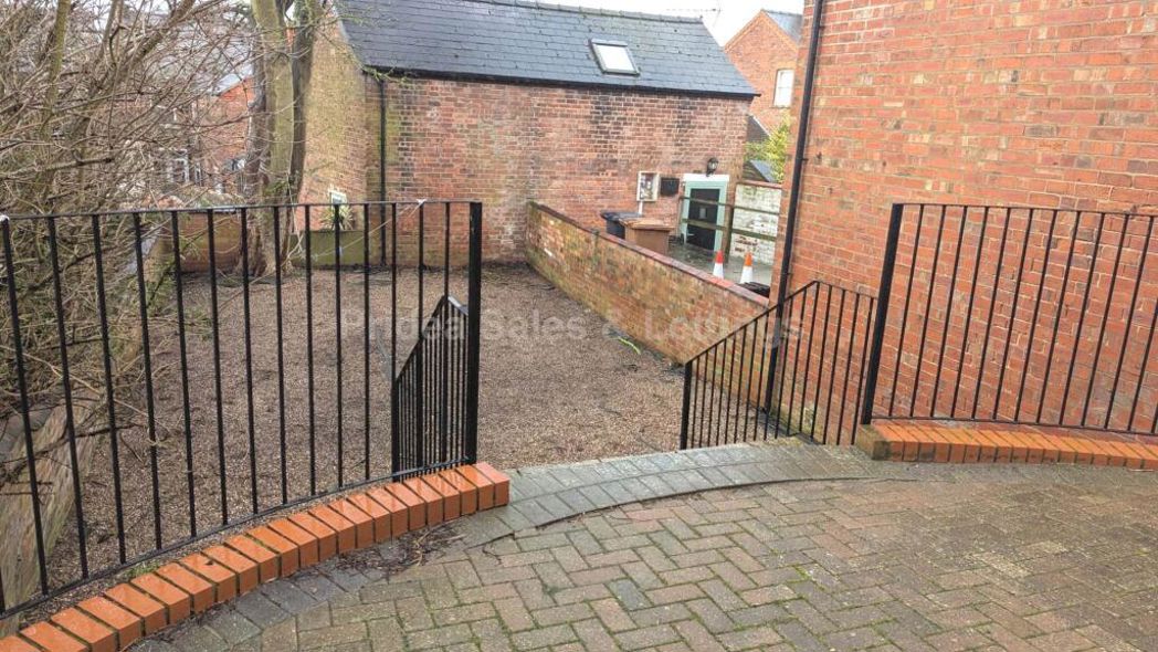 Property image 7 of 7