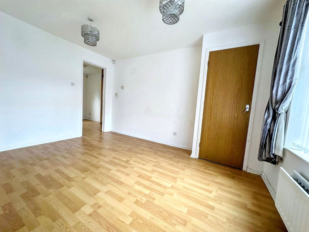 Property image 4 of 17