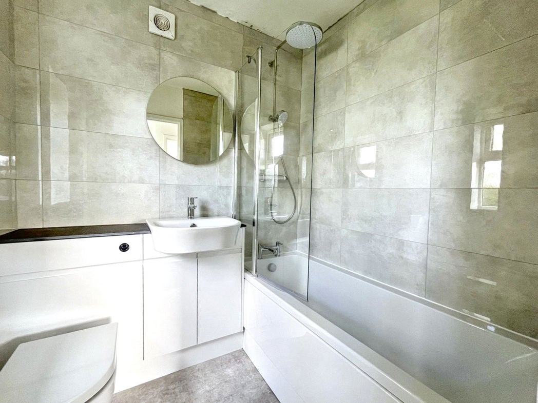 Property image 7 of 11