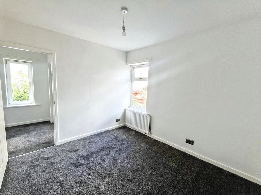 Property image 8 of 11