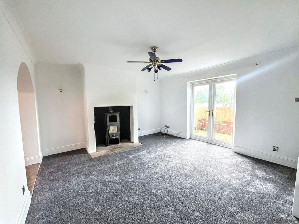 Property image 2 of 11