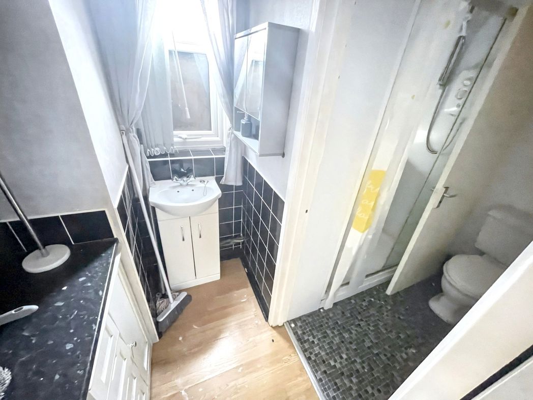 Property image 6 of 6
