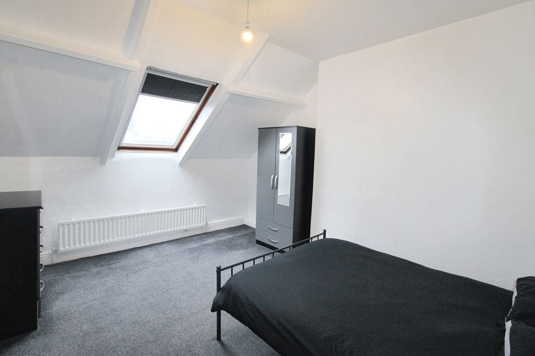 Property image 5 of 8