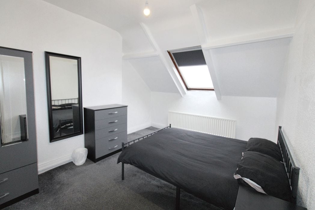 Property image 6 of 8