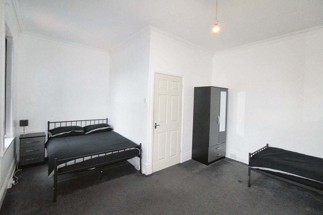Property image 4 of 8