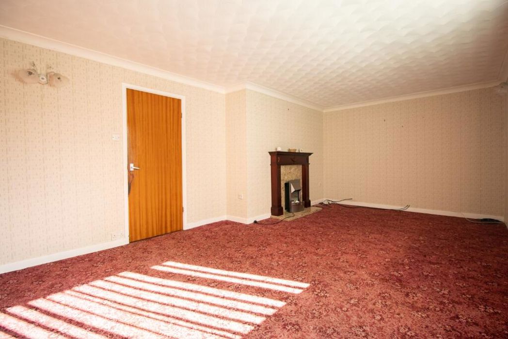 Property image 4 of 19