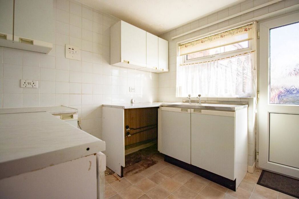 Property image 5 of 19